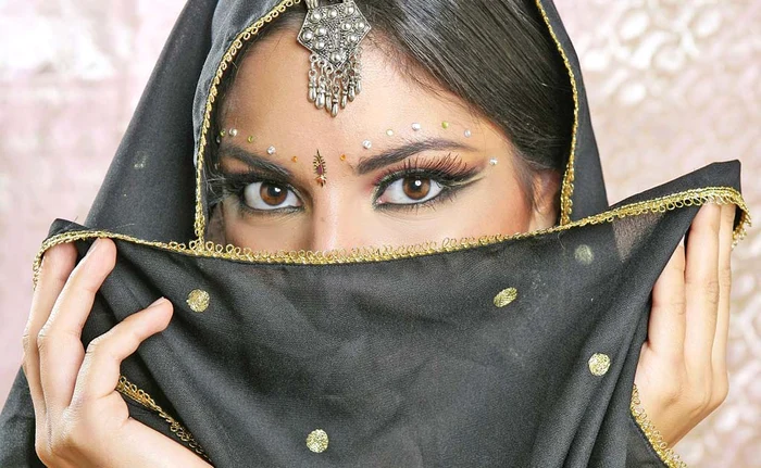 Tânărul a fost păcălit de vălul purtat pe chip de aleasa inimii lui