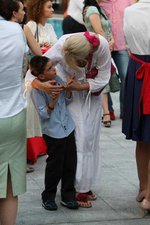 Iuliana Marciuc şi David au avut un schimb de priviri nemulţumite (foto: DORIN CONSTANDA)