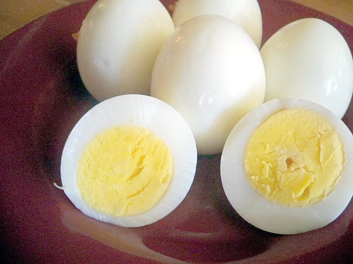 
    Oul a redevenit crud după ce a fost fiert timp de 20 de minute la temperatura de 90°C  