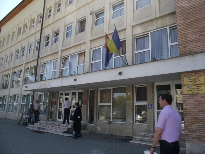 Clădirea în care funcţionează Tribunalul Alba