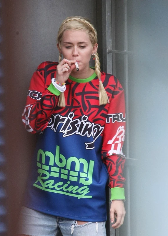 2 miley cyrus profimedia 0208167543 jpg jpeg