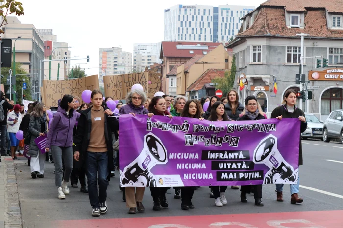 Imagine de la marșul organizat în Brașov FOTO Viviana Costan Moiseanu
