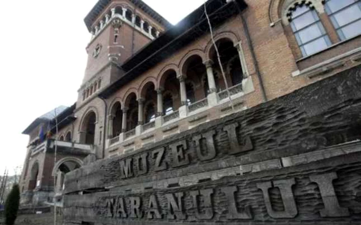 Muzeul Ţăranului a devenit Muzeul Manelistului, iar oamenii de cultură nu au nimic de spus