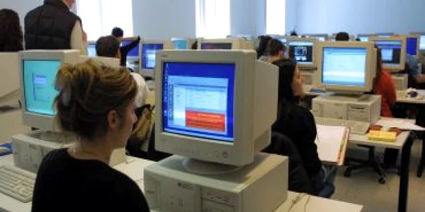 Războiul Google-Microsoft ar putea reduce preţurile la PC-uri