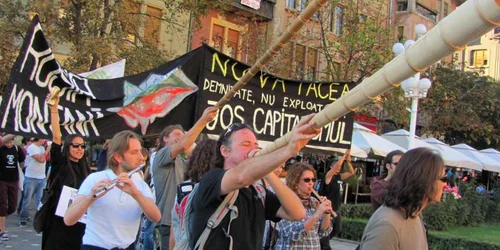 Muzicienii din Timişoara au ţinut ritmul la protestul "Salvaţi Roşia Montană" Foto