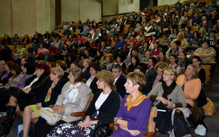 Întâlnirea directorilor de şcoli din judeţul Satu Mare. foto. gazetadenord-vest.ro