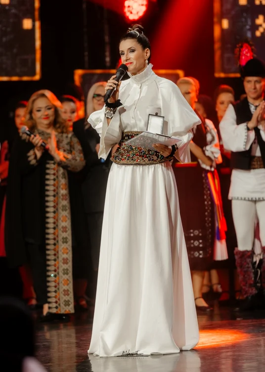 Iuliana Tudor poză PR 2 jpeg