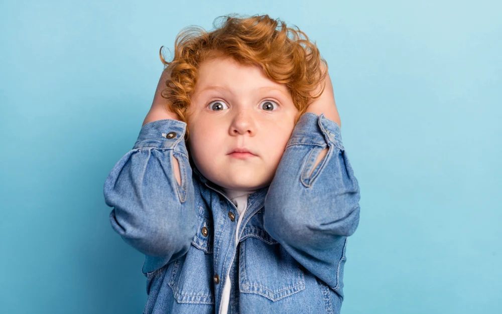 Singurătatea din copilărie lasă urme pe viață: risc mai mare de demență la vârsta adultă