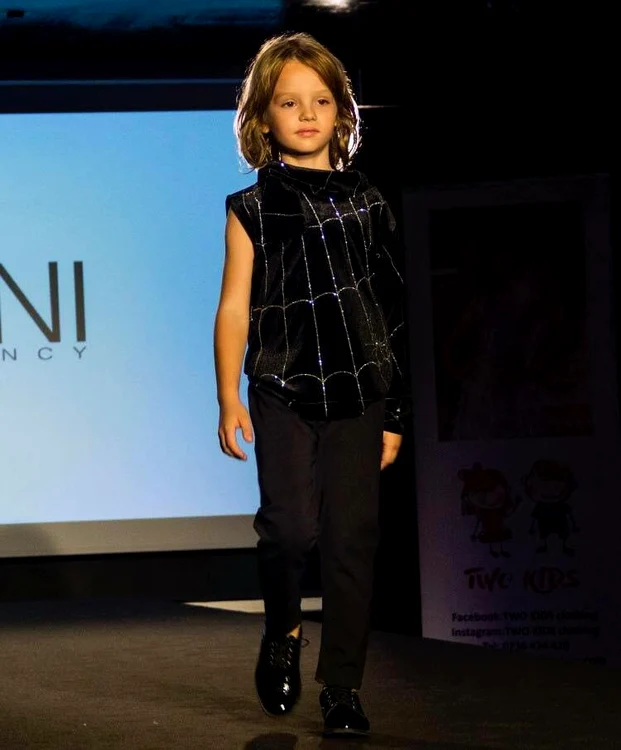 David s-a făcut remarcat în mai multe prezentări de modă