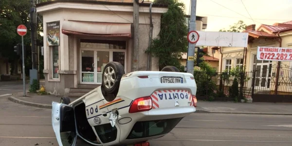 masina politie accident