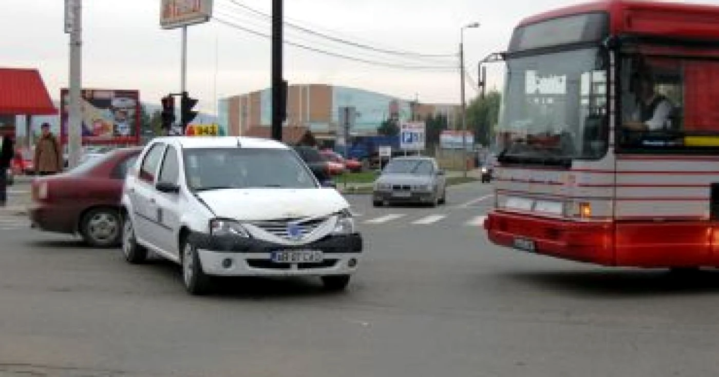 Alba Iulia: Accident cu o victimă transportată la spital cu atac de panică