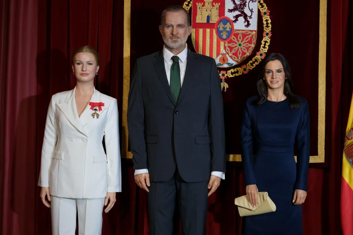 Prințesa Leonor, Regele Felipe și Regina Letizia la Muzeul madrilen de ceară, Profimedia (2) jpg