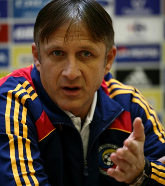 FOTBAL: Săndoi: "Trebuie să învingem Insulele Feroe"