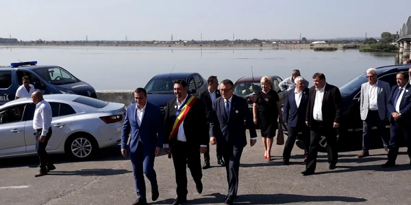 oltenii si restu lumii 2018 - deschidere