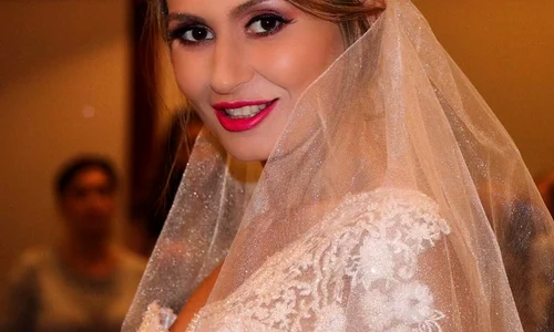 Crina Abrudan mireasa colectiei ELLIS Eli Laslean jpeg