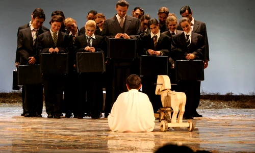 Anul teatral 2012 jpeg