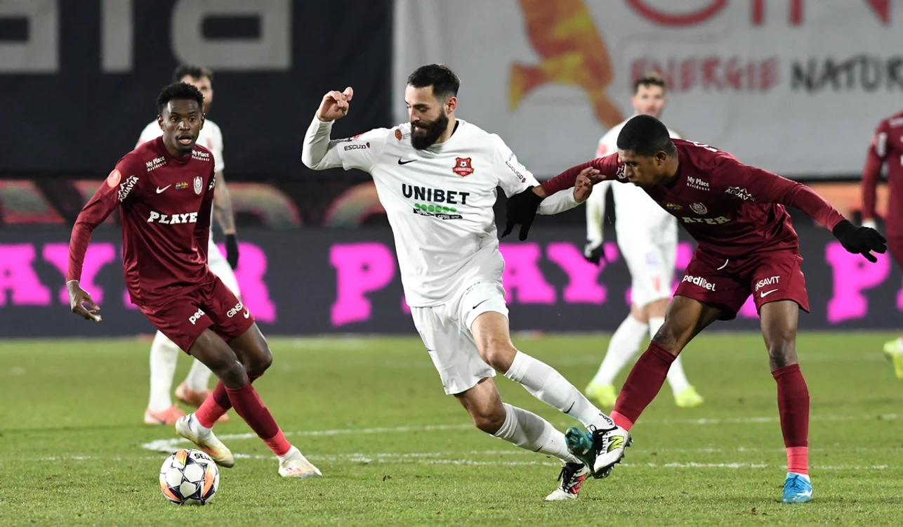 CFR Cluj (vișiniu) ar putea cuceri cea de-a cincea Cupă a României (FOTO: Sportpictures)
