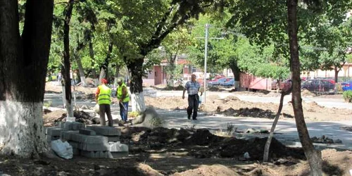 A început reabilitarea parcul de la Cinematograf