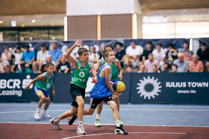 Cei mici au jucat baschet 3x3 cu mare bucurie și entuziasm