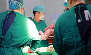 babymin baby 7063677 jpg