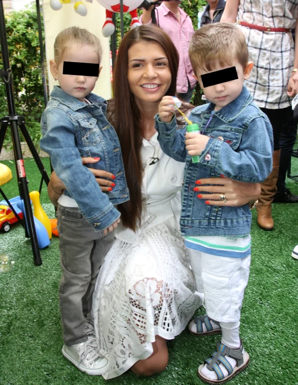 
    Monica Gabor a făcut mare tam-tam cu adopţia băieţelului de la orfelinatArhiva Click!  