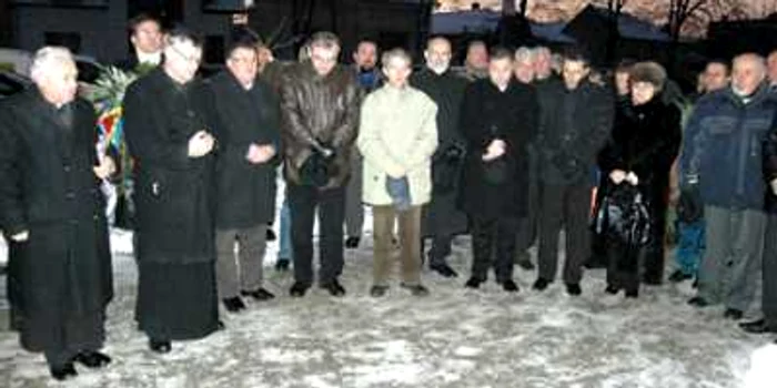 Şi la fosta fabrică de strunguri s-a păstrat un moment de reculegere în memoria celor căzuţi la Revoluţie