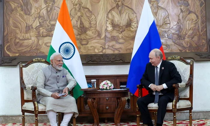 Premierul indian Narendra Modi și președintele rus Vladimir Putin