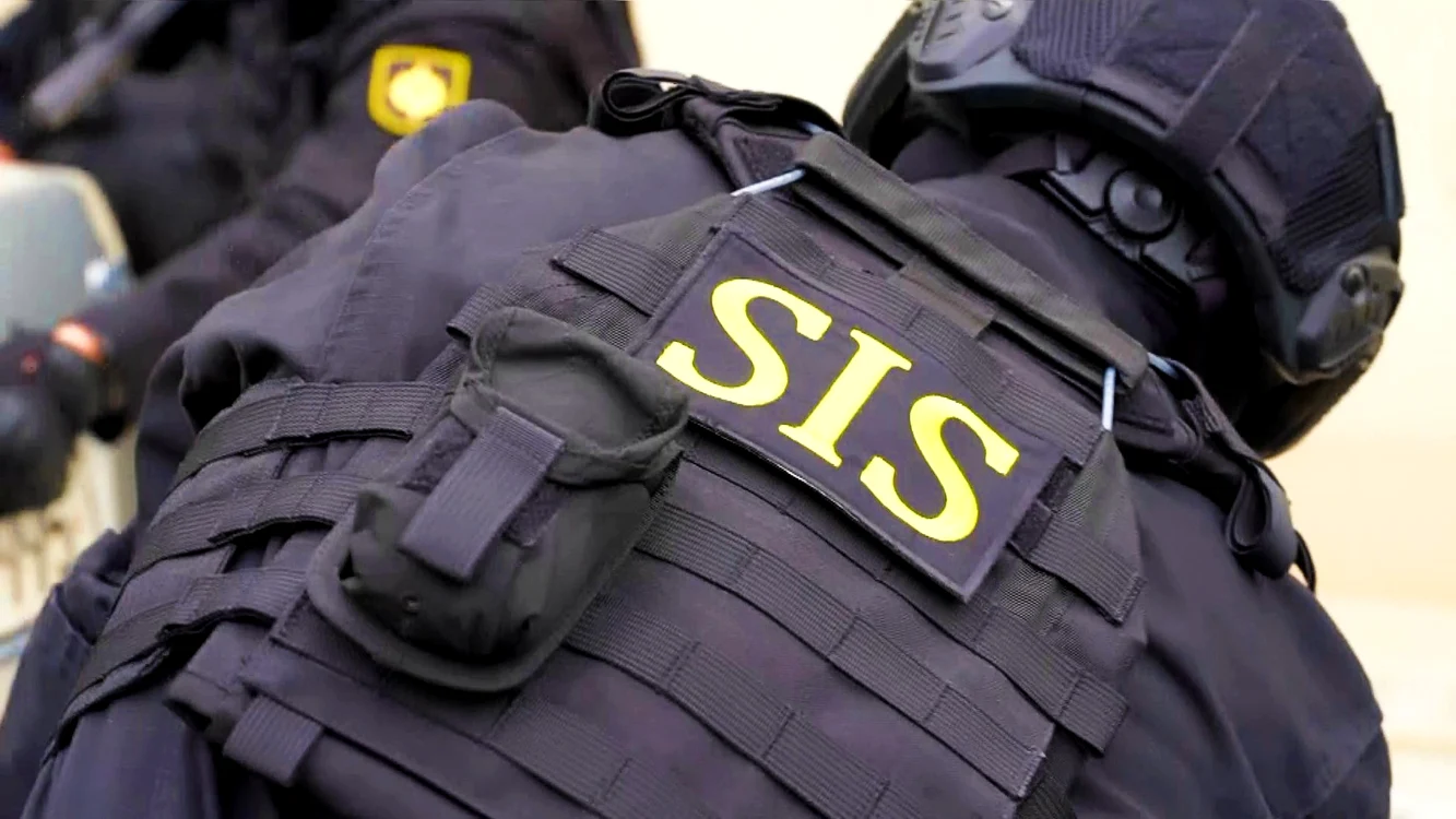 SIS și PCCOCS investighează mai multe persoane pentru trădare de patrie și spionaj. FOTO: Sis.md