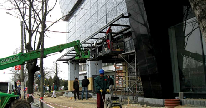 Deschiderea mall-ului a dus la stabilizarea ratei şomajului în Arad