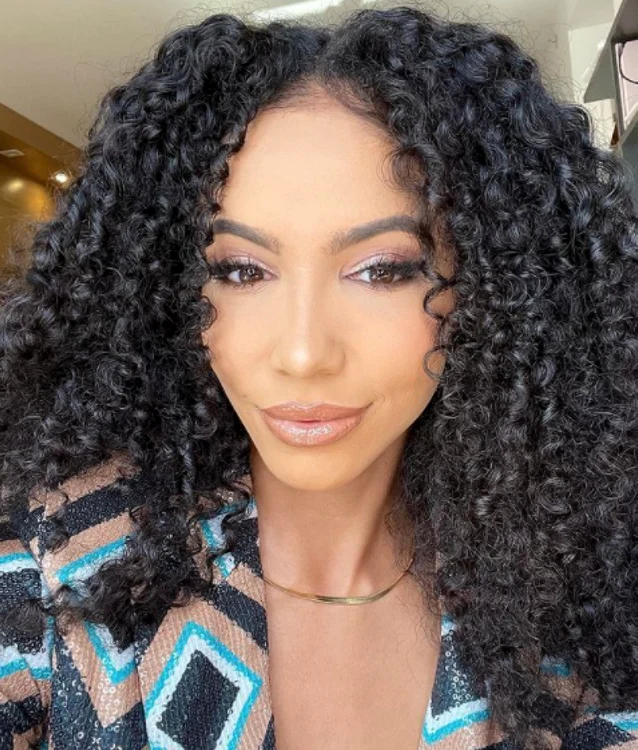 Cheslie Kryst era un blogger de succes şi a lucrat şi ca corespondent pentru programuul de ştiri de divertisment „Extra” Foto: Instagram