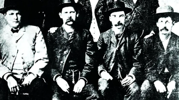 Wyatt Earp, o viaţă de westman, de o parte şi de cealaltă a legii jpeg