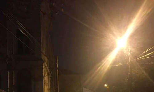 În fiecare an se formează cozi kilometrice la Catdrala Mitropolitană din Iaşi jpeg