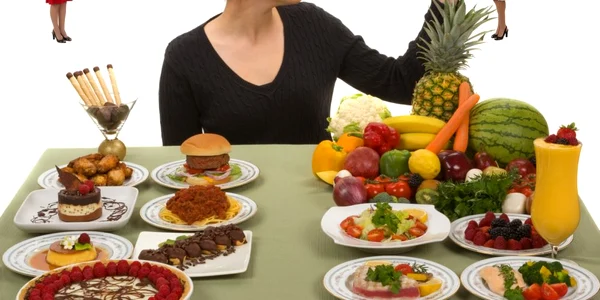 Un fruct mâncat la începutul fiecărei mese reduce cu 15%  stocajul de grăsimi.