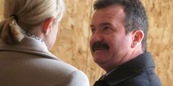 Consilierul local Dumitru Godîncă pe holurile Tribunalului Satu Mare