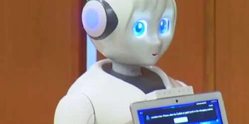 Primul centru de inteligență artificială din Romania, la Univeristatea Dimitrie Cantemir foto captura video antena 3 cnn png