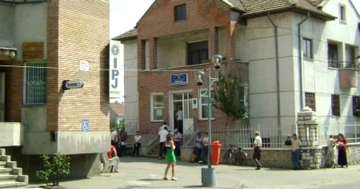 Polițiștii recomandă cetățenilor care sunt martori la săvârșirea unei infrancțiuni să apeleze Serviciul 112