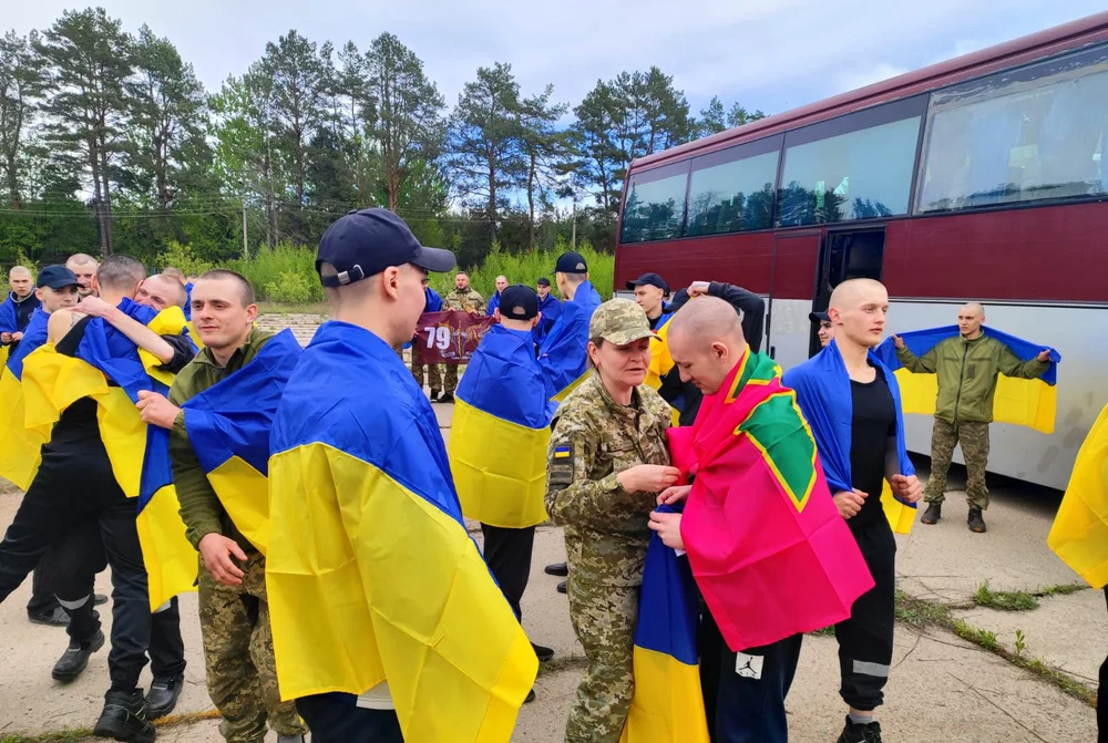 205 soldați ucraineni s-au întors acasă într-un nou schimb de prizonieri cu Rusia FOTO: X
