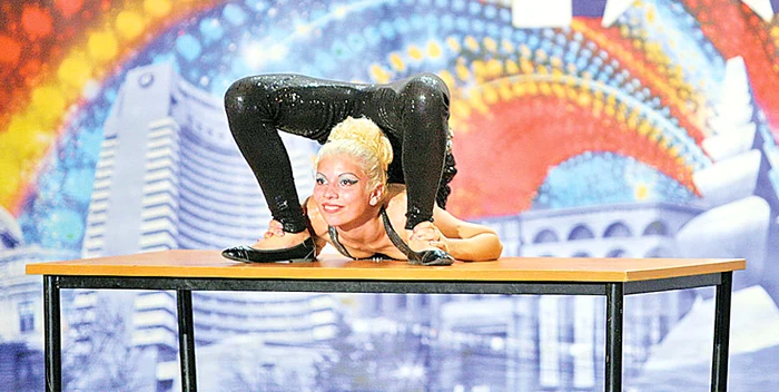 Părinţii Marinei şi-au dat  seama că aceasta are  abilităţi de gimnastă când  tânăra avea patru ani (fotografii: pro tv)