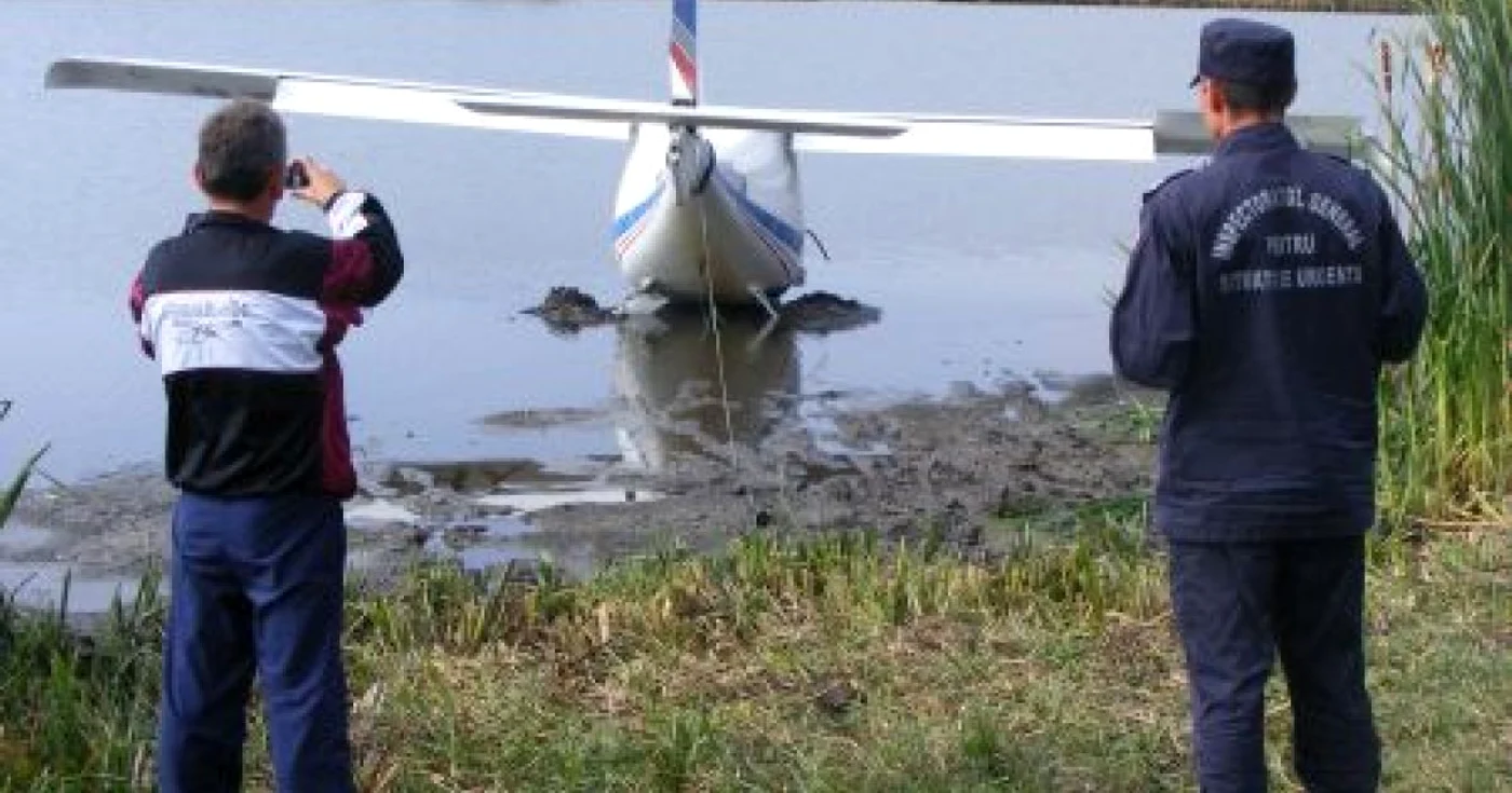 Cluj: UPDATE Avionul prăbuşit în Bistriţa-Năsăud a făcut „pana prostului” (GALERIE FOTO)