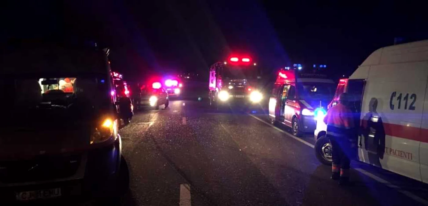 Cinci oameni au avut de suferit din cauza unui accident pe DN1 C. FOTO: ISU Bistriţa Năsăud