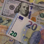 Euro dolari lei bancnote bani FOTO Shutterstock jpg
