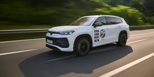 VW Tayron Cars and Roads 2 jpg