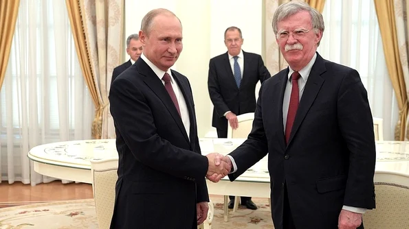 Consilierul pe probleme de securitate națională al lui Donald Trump, primit la Kremlin de Vladimir Putin / VIDEO jpeg