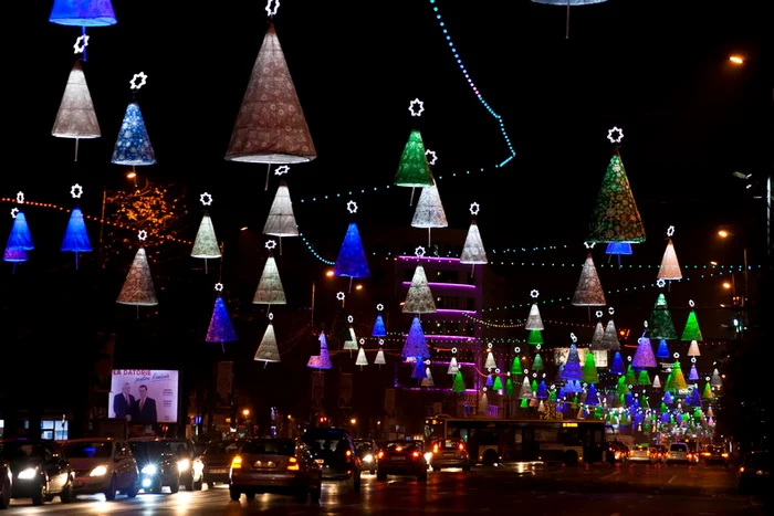 Luminițele care au îmbrăcat Capitala în haine de sărbătoare au fost cele mai scumpe din țară, în ultimii două ani