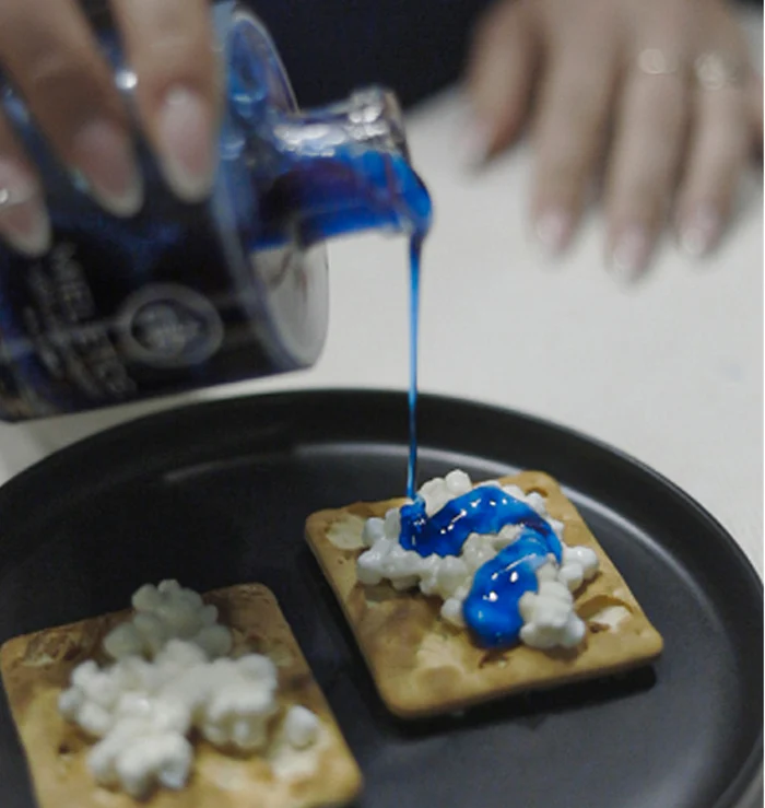 Mierea albastră, cea mai nouă invenție a grecilor, cucerește lumea. Foto: It's Alive