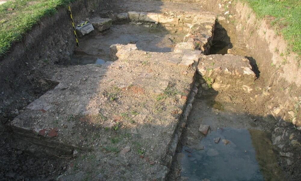 Ce este acela un Quadriburgium și unde se găsește. Trecem pe lângă el în fiecare zi 