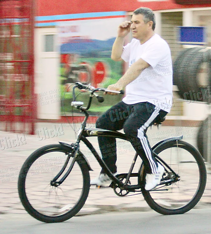 
    Victor Becali  