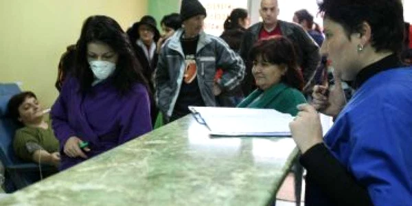 Craiova: Câte două cazuri de gripă porcină confirmate la trei ore în Dolj
