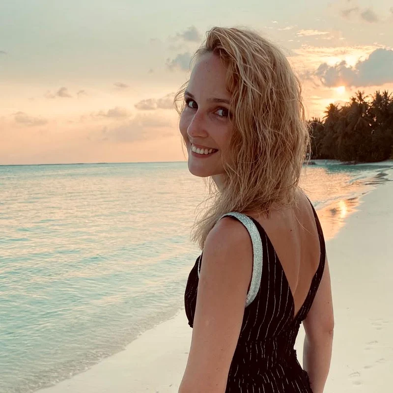 Teodora Tompea, fără machiaj în vacanță foto: Facebook 