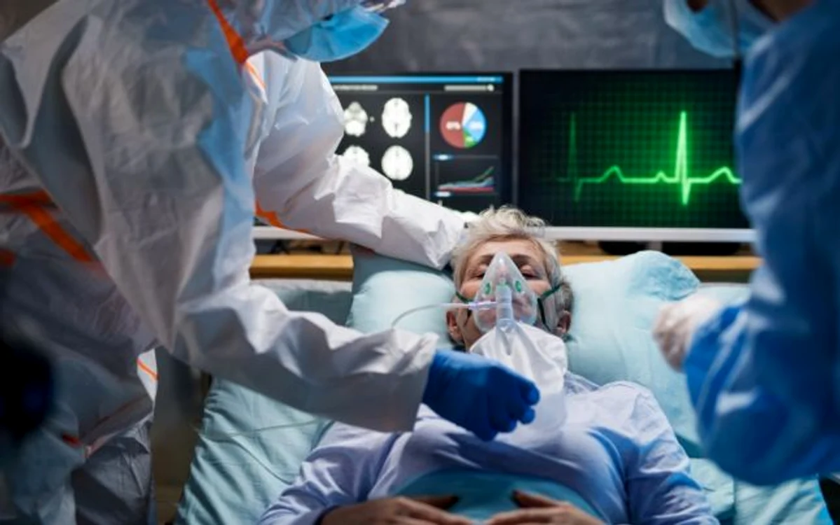 În unităţile sanitare de profil, numărul total de persoane internate cu COVID-19 este de 8.710 FOTO: Shutterstock